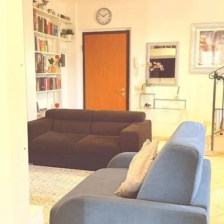Lo Scorcio Su Homestay
