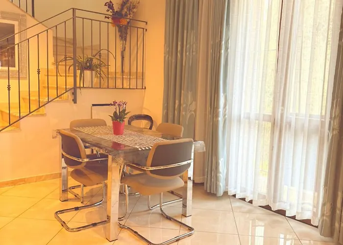 Lo Scorcio Su Homestay